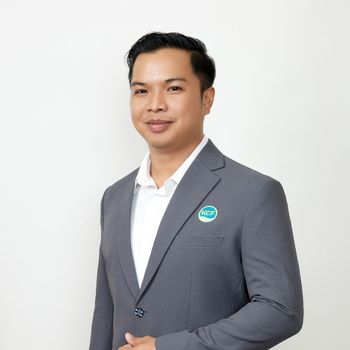 นายจักรพันธ์ ยิ้มพงษ์